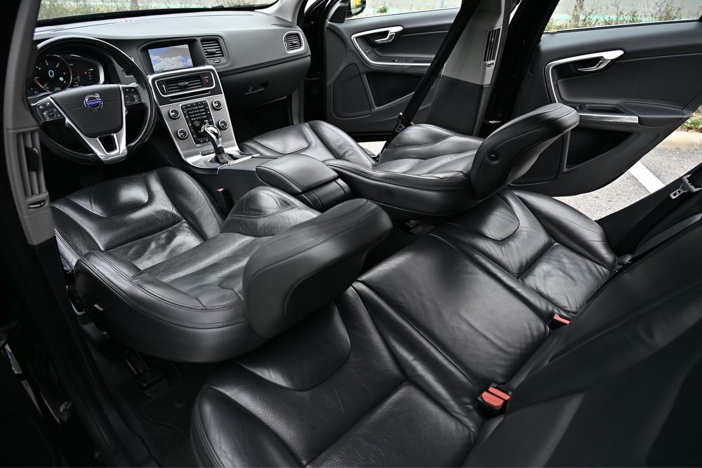Volvo V60 Plug In Hibrid  2013 D6 4X4  - webasto / distronic etc
