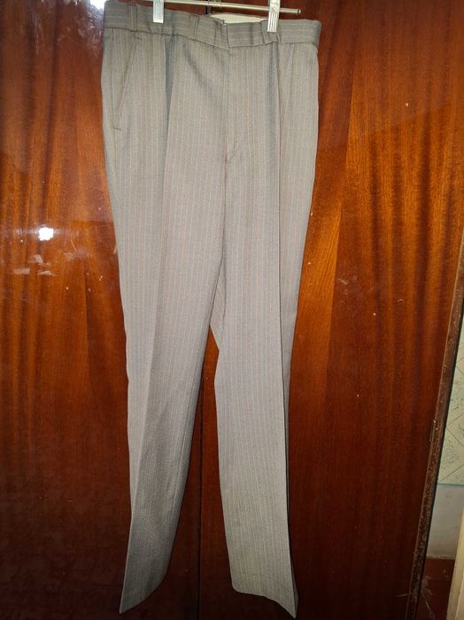 Костюм-тройка мужской из шерсти.