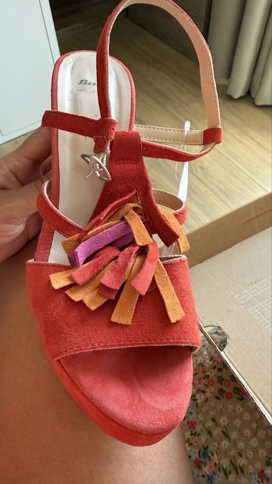 Лятни обувки Bata