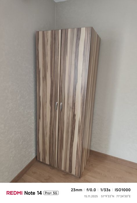 Шкаф для одежды целый без сколов