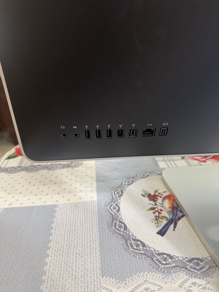 Apple iMac 24 инчов (2008) модел А1225