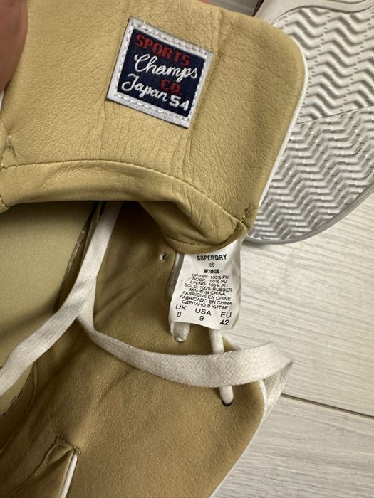 Vând încălțăminte SUPERDRY