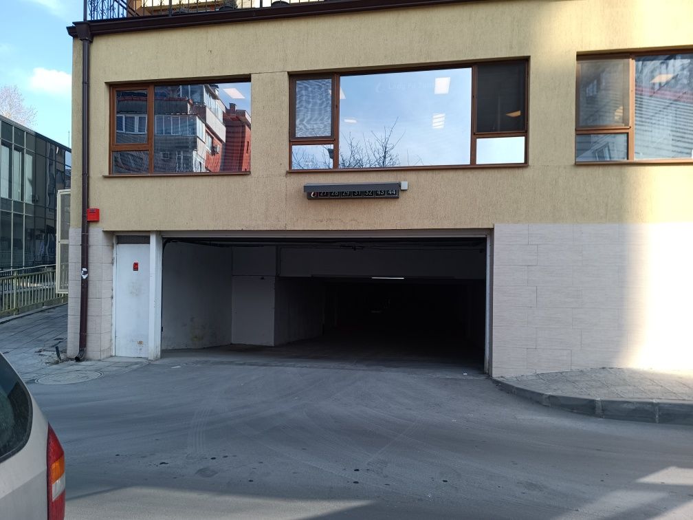 Продава се Гараж / Паркомясто в Варна, Базар Левски - 22 кв.м за 1864 €/кв.м - Снимка #2