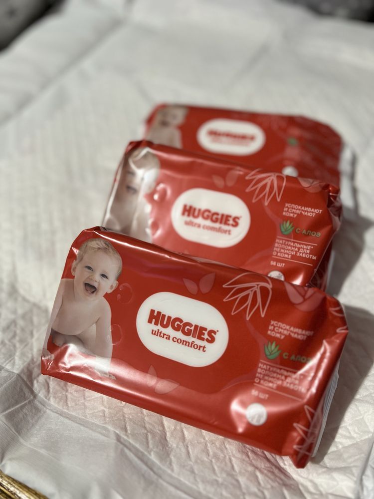 Продам влажные салфетки Huggies