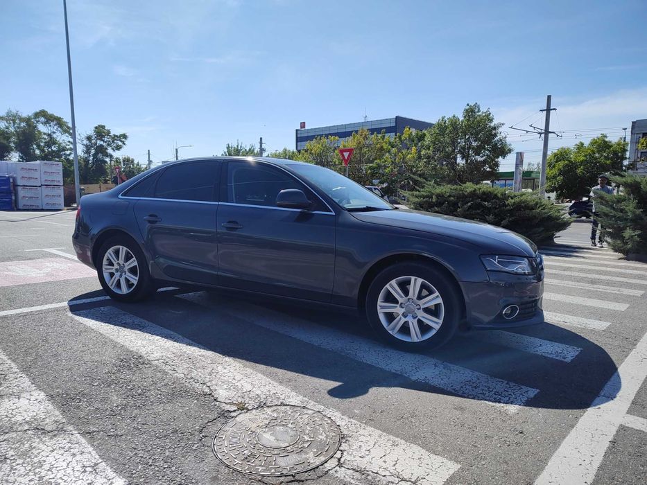 Audi A4 B8 2008 2.0 TDI CAGA 143CP Cutie Automată CVT - 8 + 1