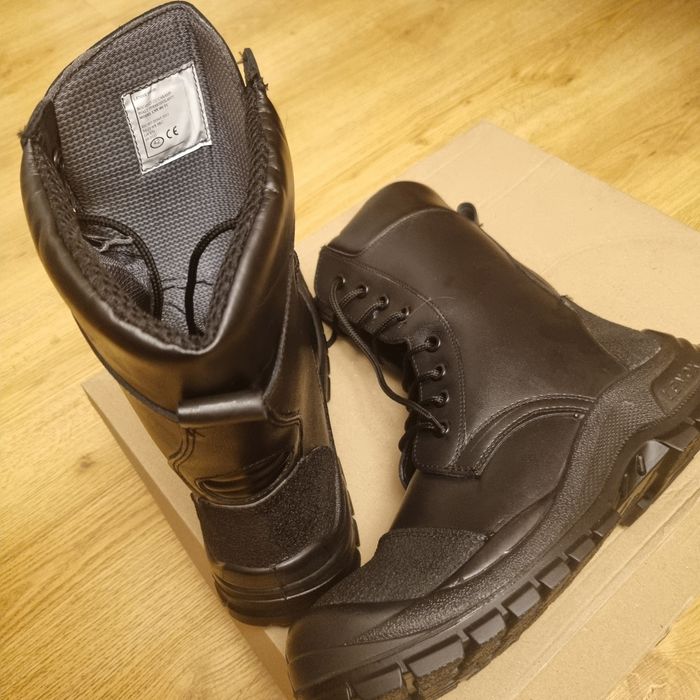 Cizme din piele cu bombeu 42