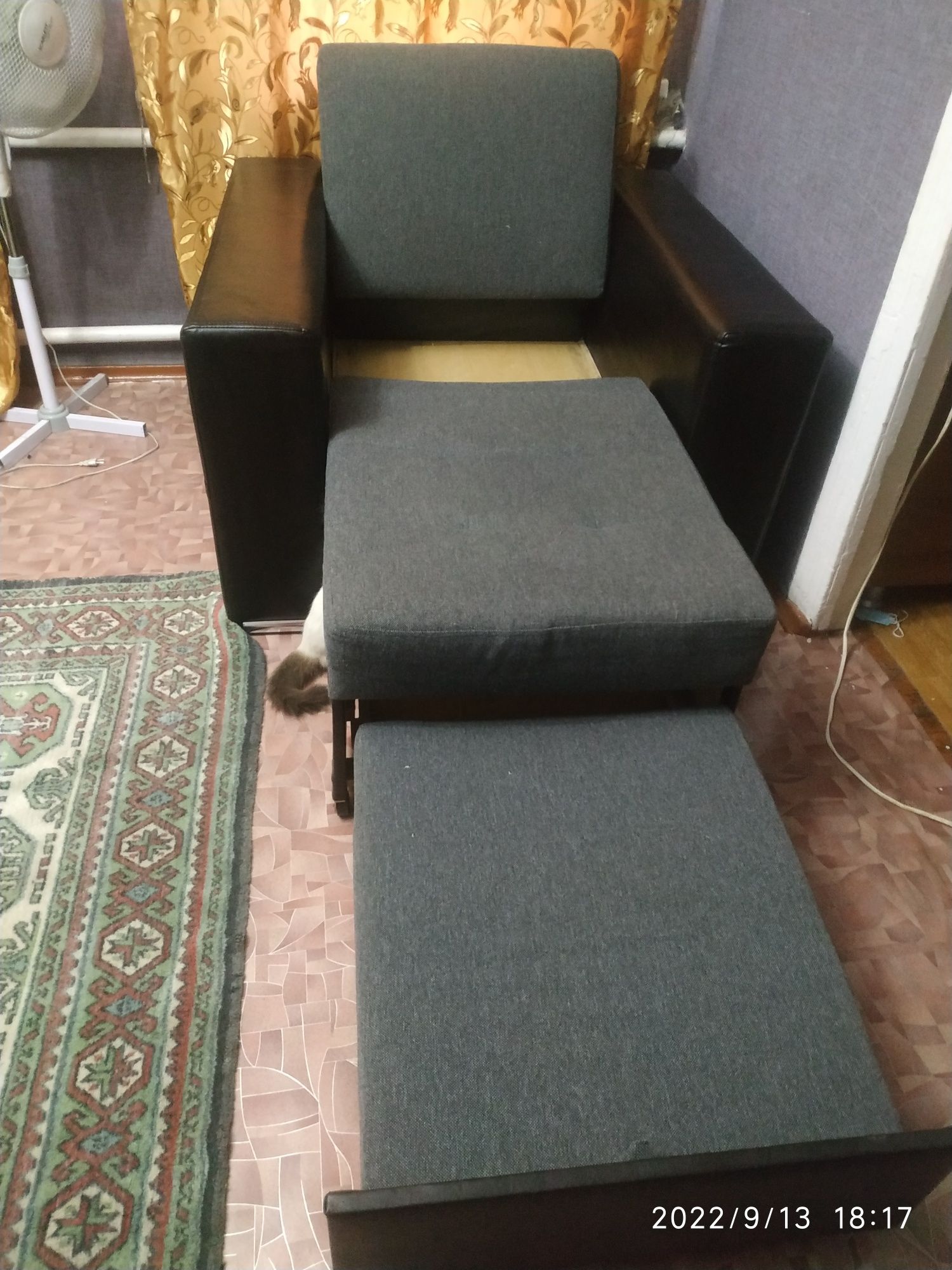 Кресло-кровать б/у