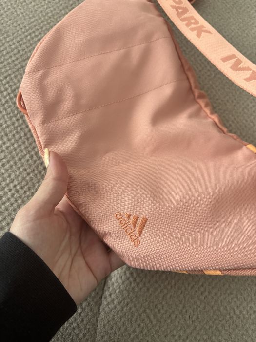 Унисекс чанта Adidas IVY PARK