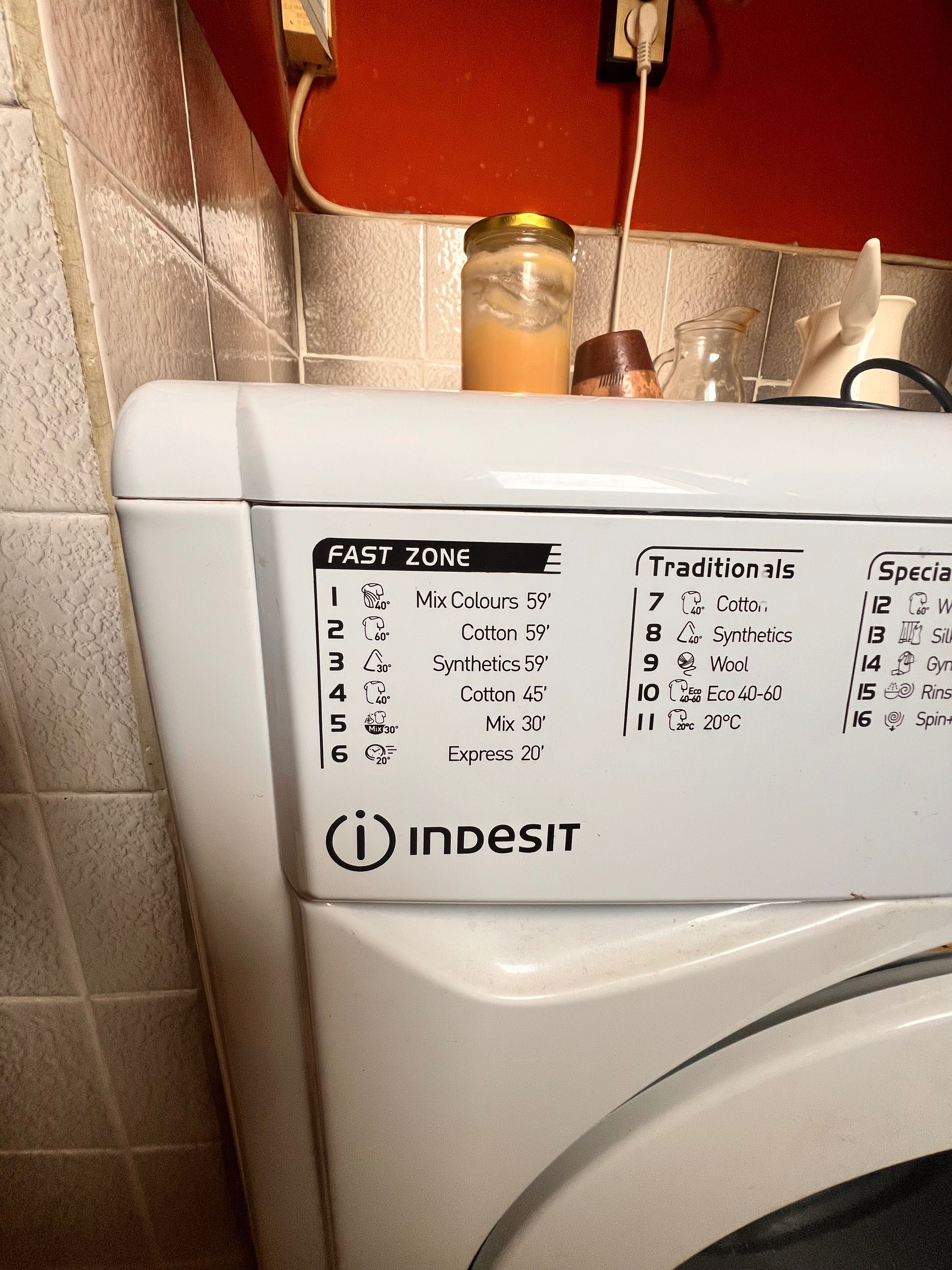 Перална Indesit EWC