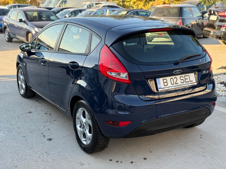 Ford Fiesta 1.2 Benzina 2009 avariat,lovit,defect