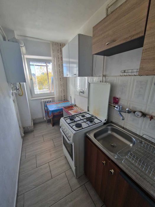 Inchiriez garsoniera