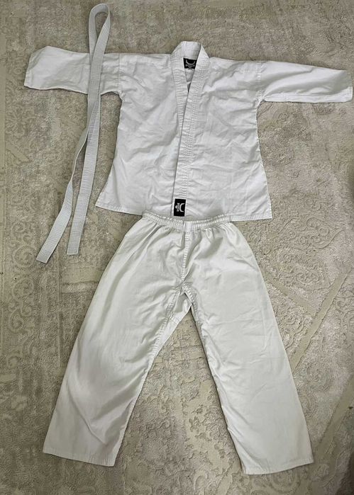 Продаётся Кимоно для девочек