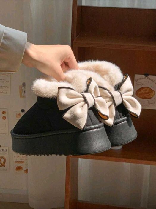 Дамски велурени боти