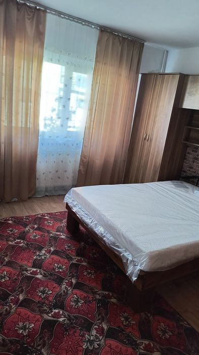 Închiriez garsoniera, Oradea, Rogerius.