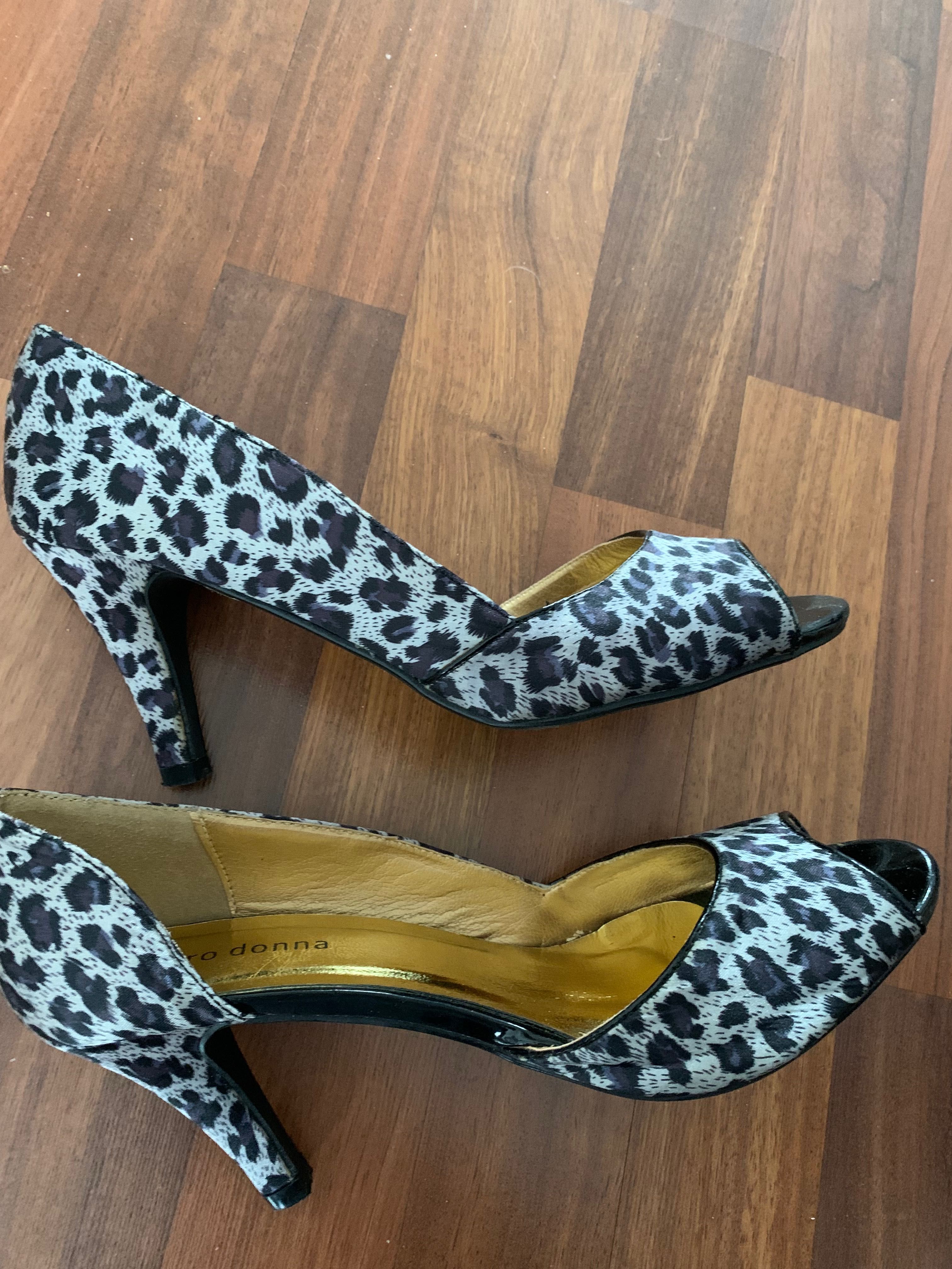 pantofi animal print masura 38