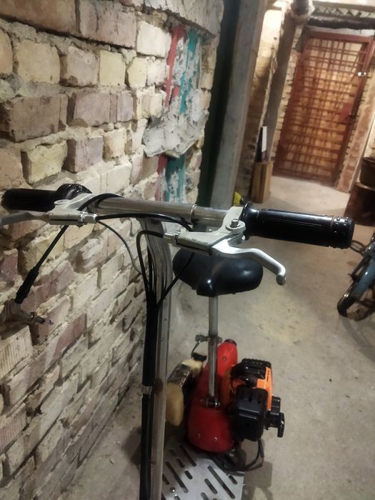 G- SCOOTER - Моторен бензинов