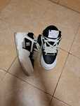Adidași Amirii originali  mărimea 42-43.