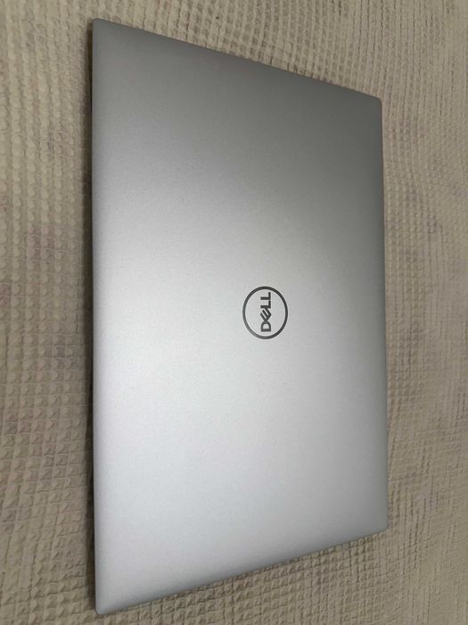 Dell XPS 9520 15.6 OLED Intel i9 12900HK 32 GB RAM 1TB SSD RTX 3050 Ti