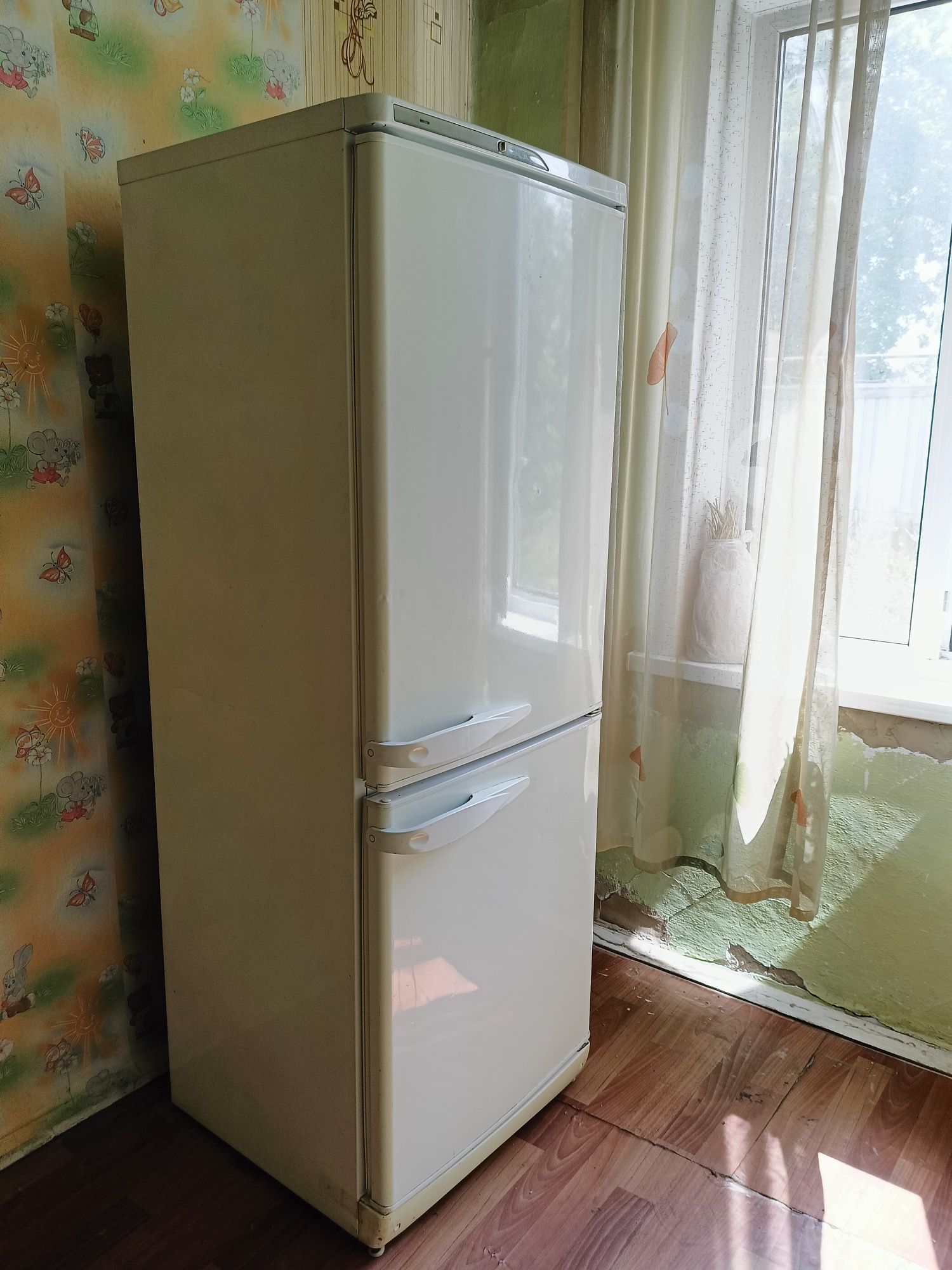 Продается Холодильник