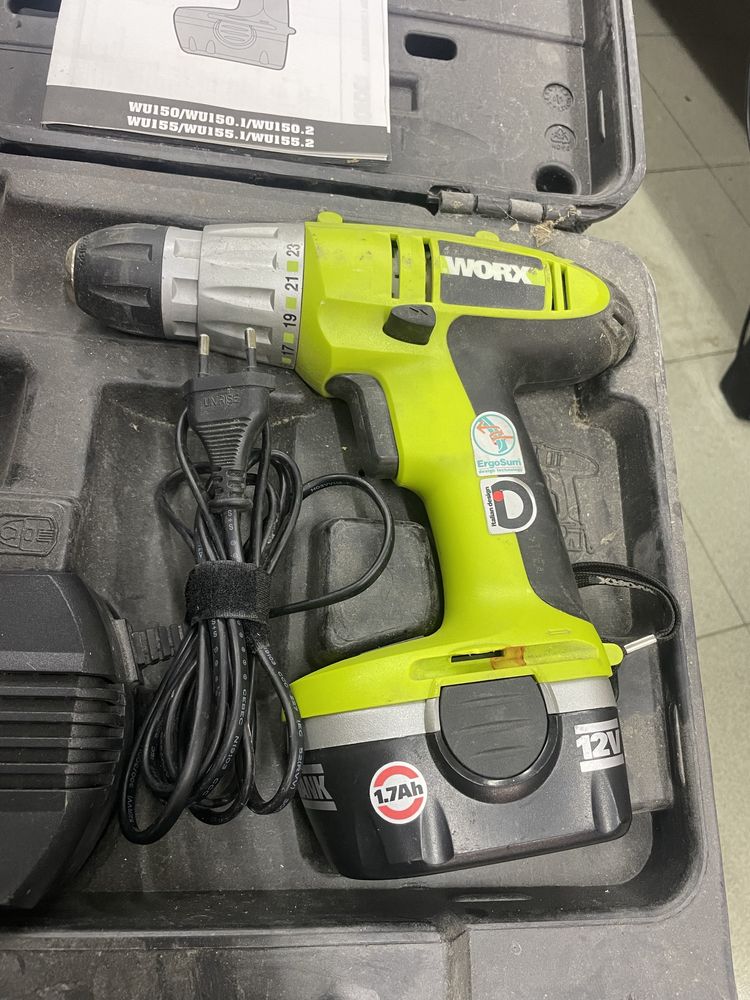 Винтоверт worx 12 v с две батерий зарядно и куфар