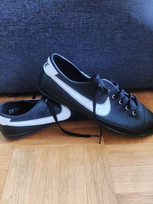 Продавам маратонки Nike  Flash