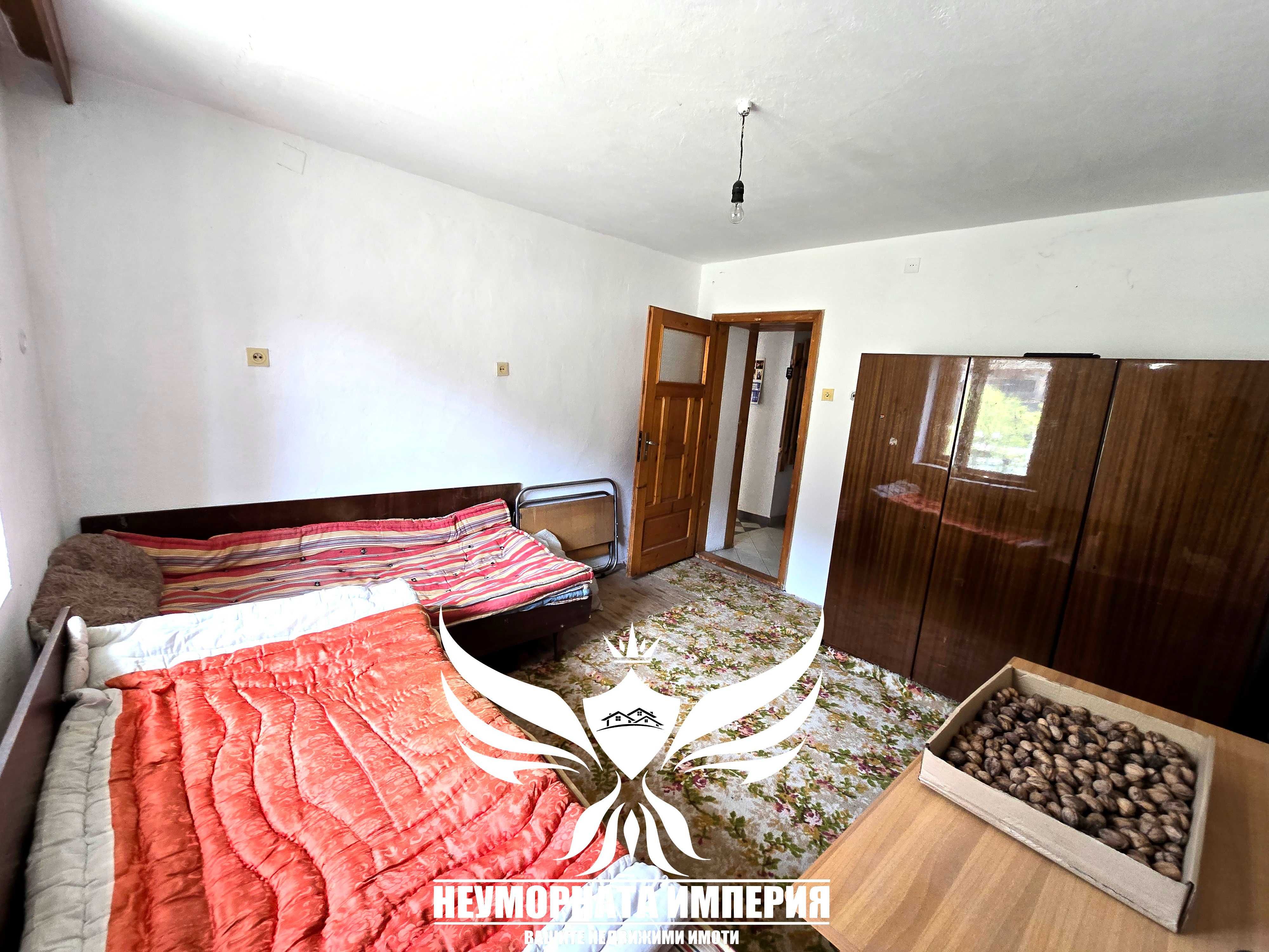 Продавам тристаен 81 кв.м. гр.Смолян, стар център