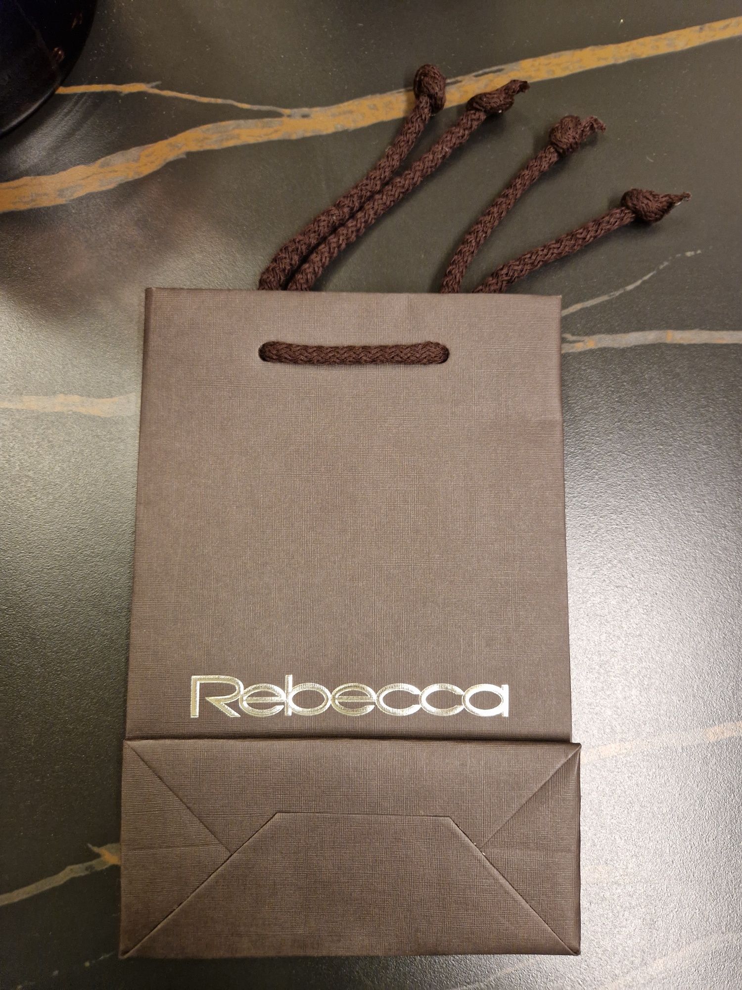 Rebecca обеци италия