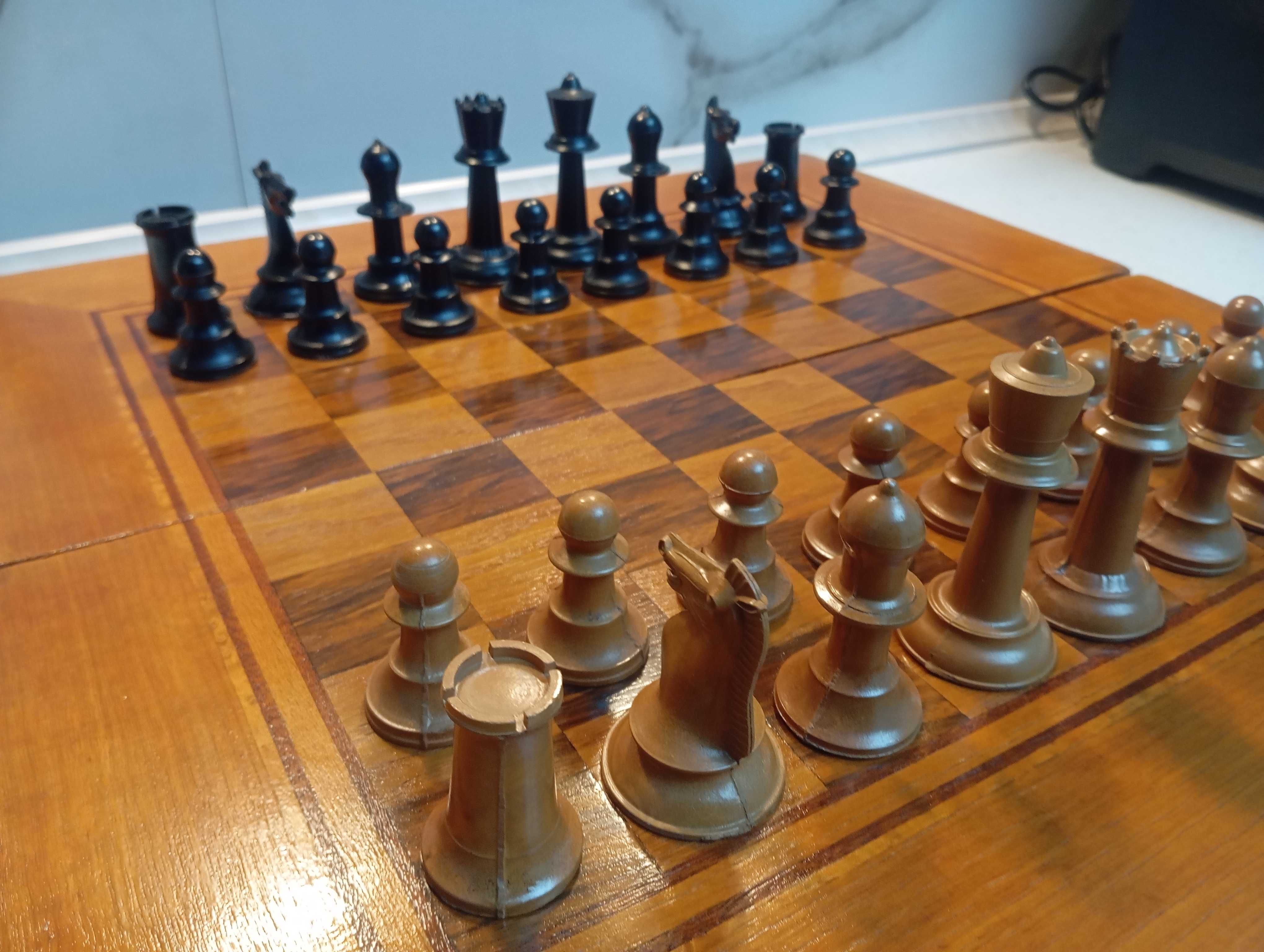 Голям Шах с големи бакелитови фигури