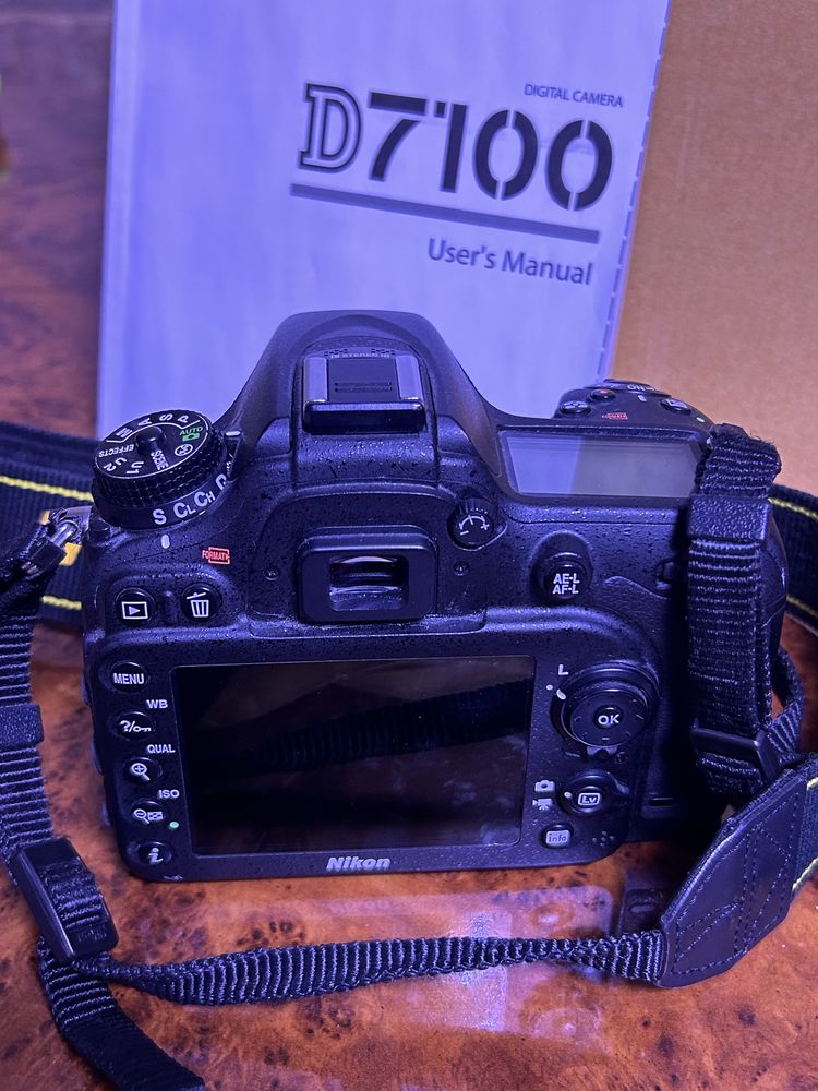 Nikon D 7100 продается состояния отличное как новое 2 обектива