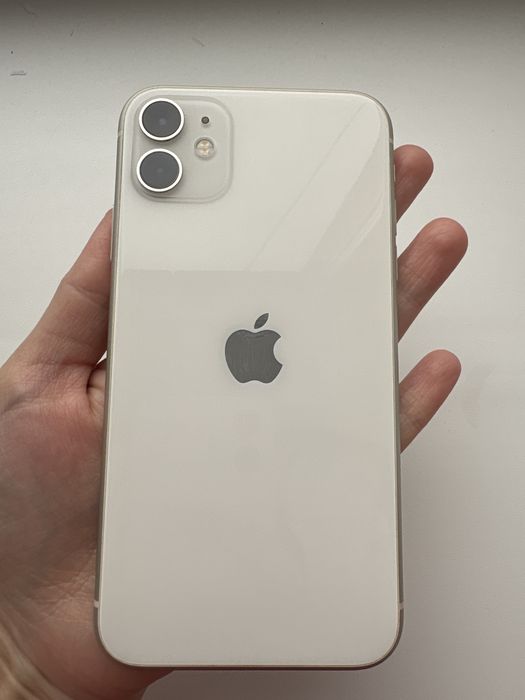 Продам iPhone 11
