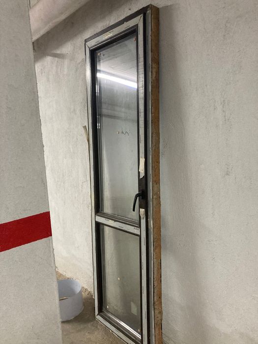 Балконска врата остъклена