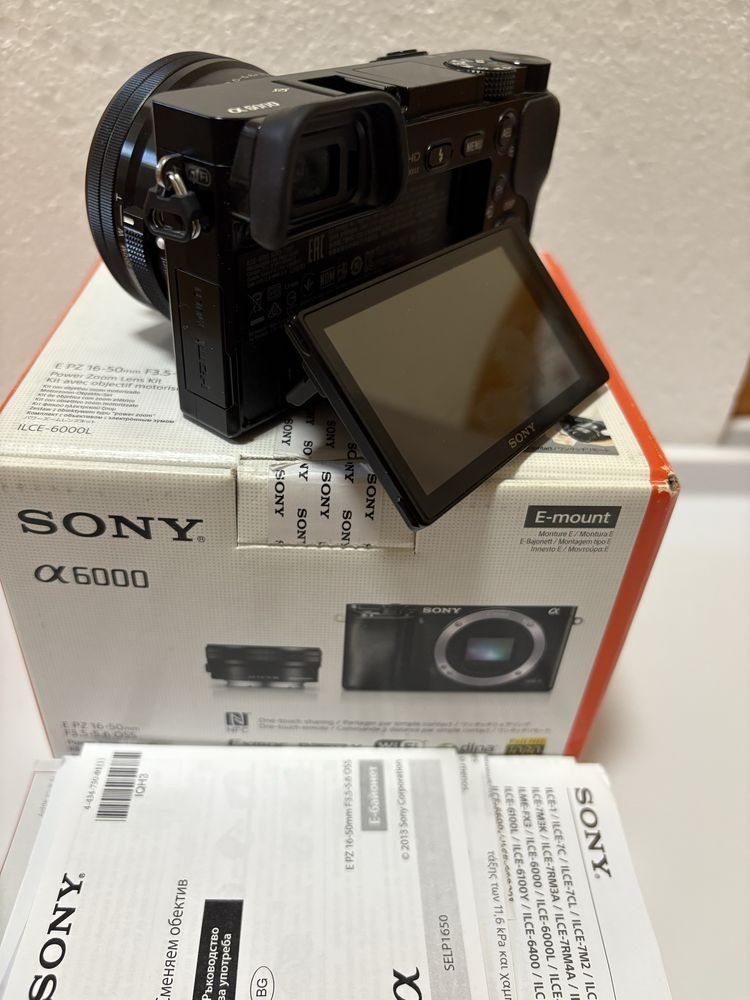 Sony A6000 + обектив 16-50mm OSS + UV филтър + кутия и аксесоари