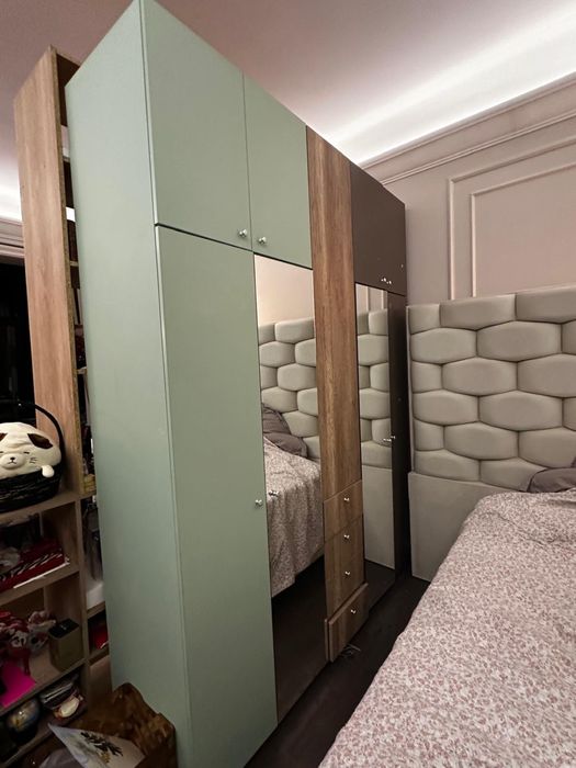 Vand dulap 2 culori ,foarte incapator