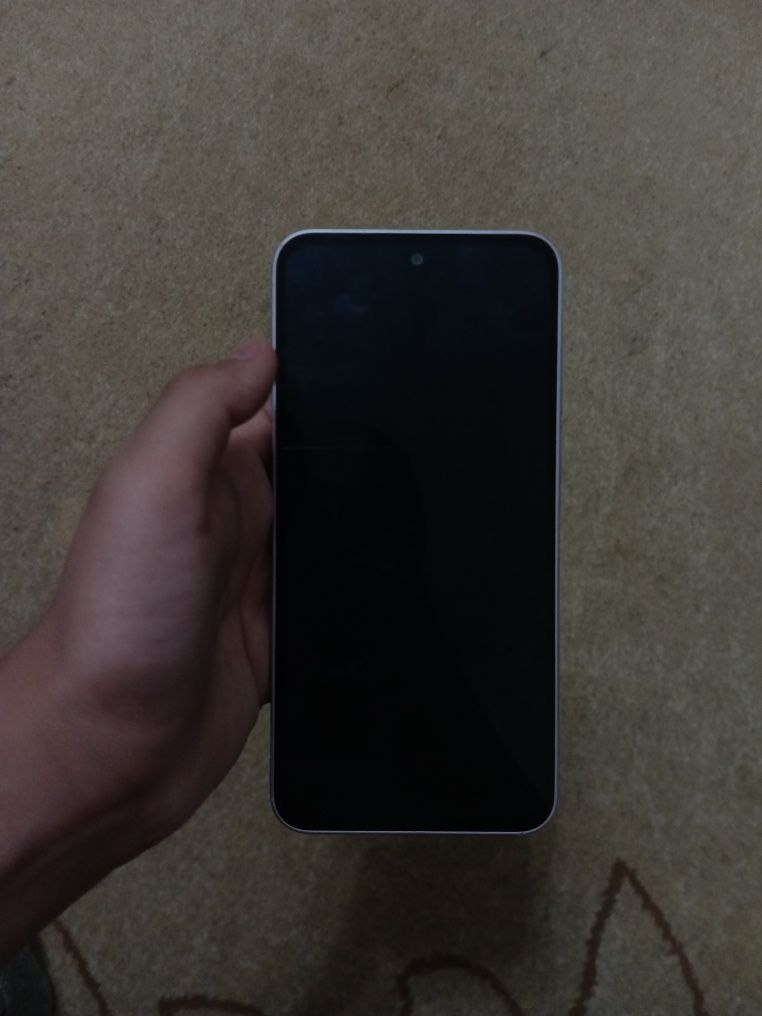 Samsung A35 5G sotiladi srochna...