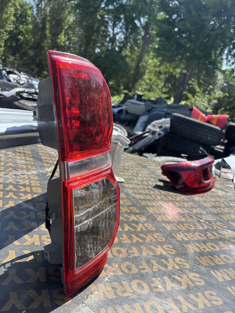 Стоп Toyota Hilux