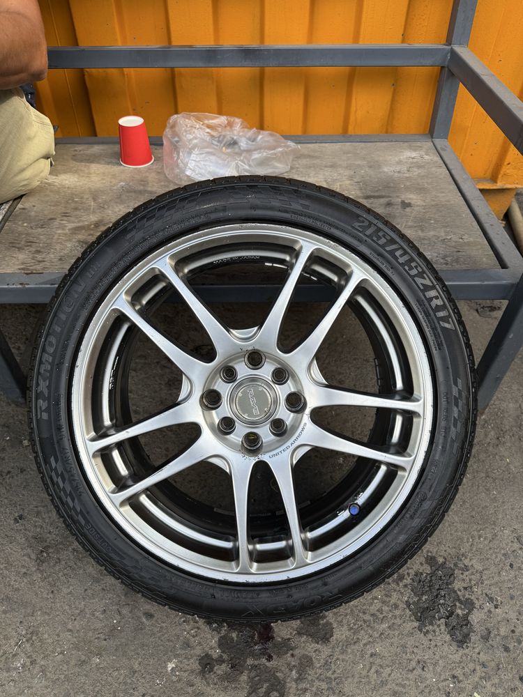 Продам диски 215/45/17