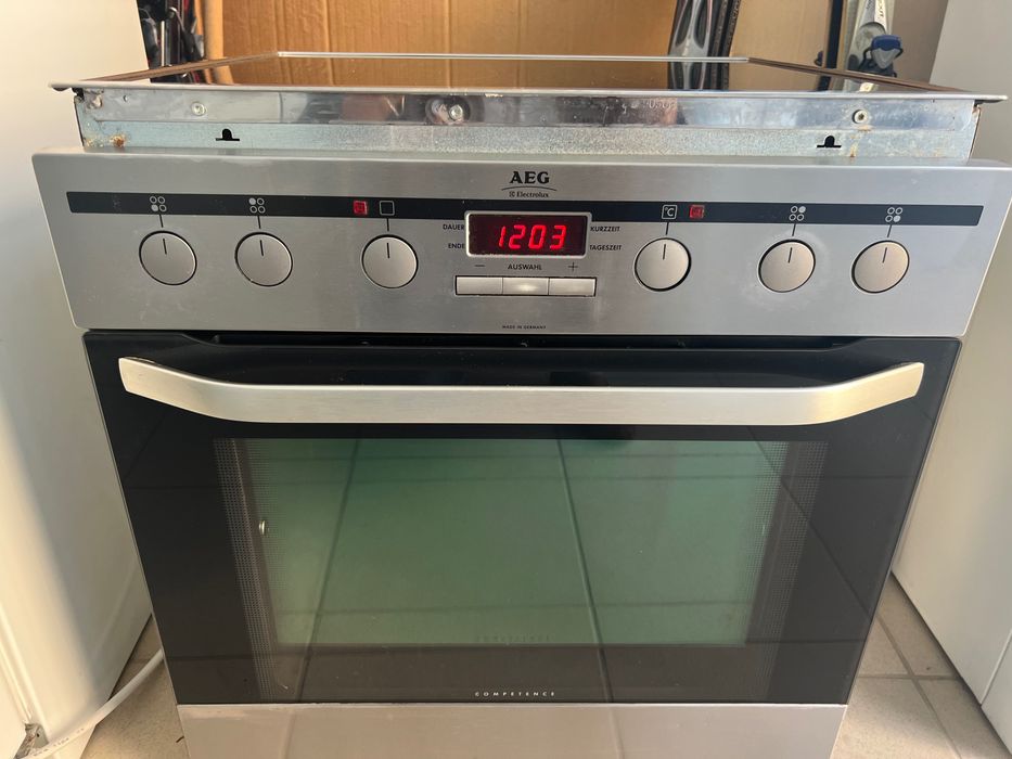 AEG-Electrolux -74 л,инокс,фурна за вграждане с котлони,мод.Е33512