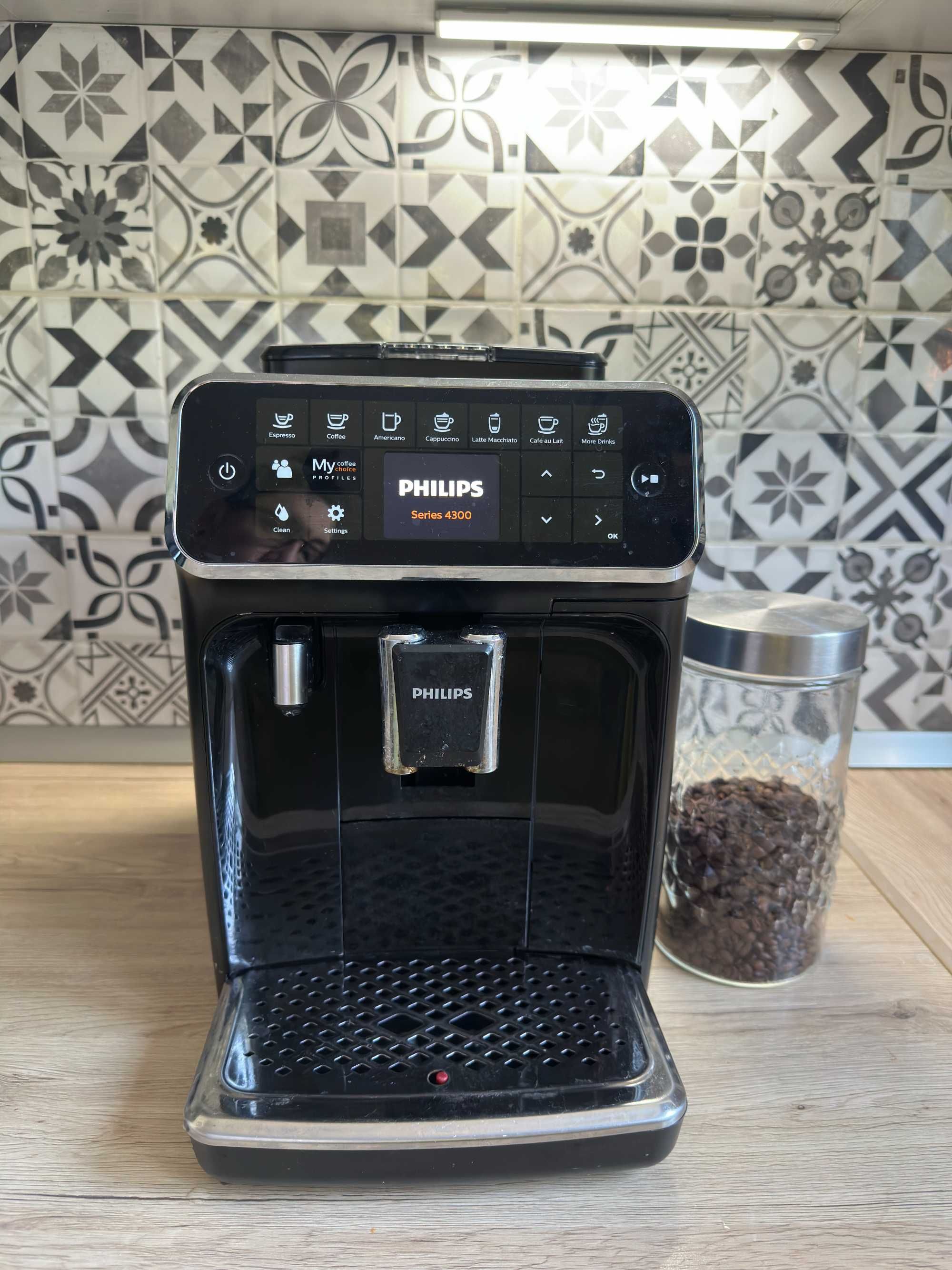 Кафеавтомат Philips серия 4300 LatteGo с гаранция