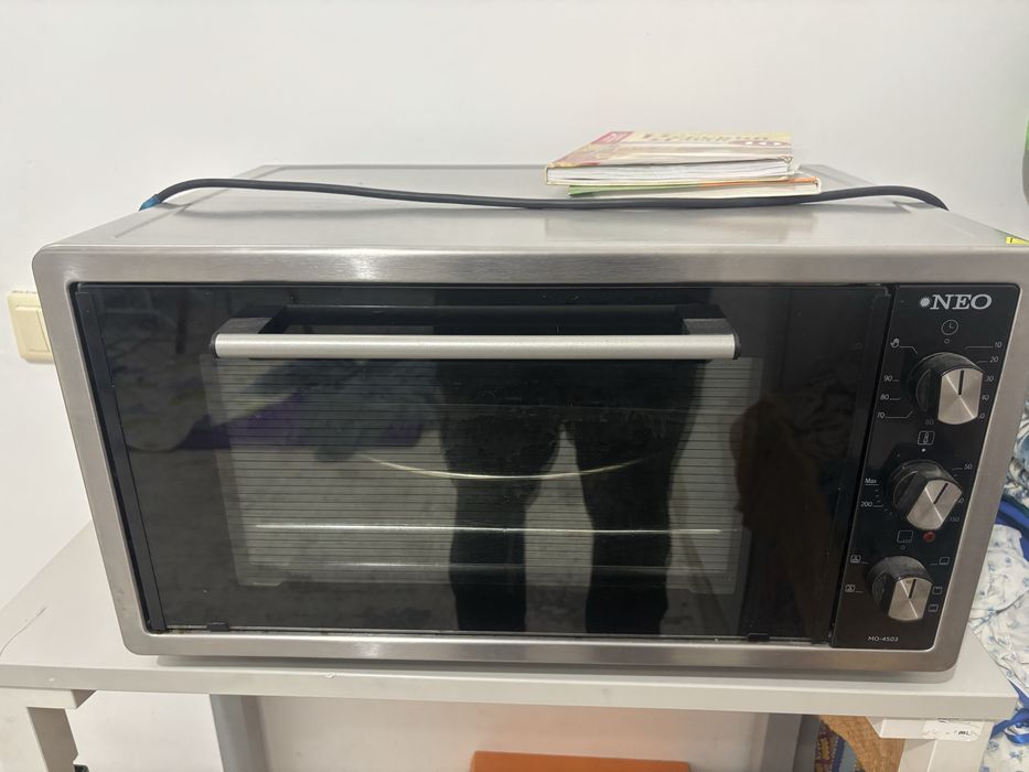 Духовка и большой стол