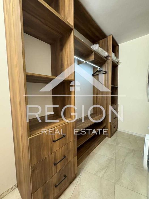 Дава се под наем Двустаен апартамент в Варна, Бриз - 120 кв.м за 700 € - Снимка #5