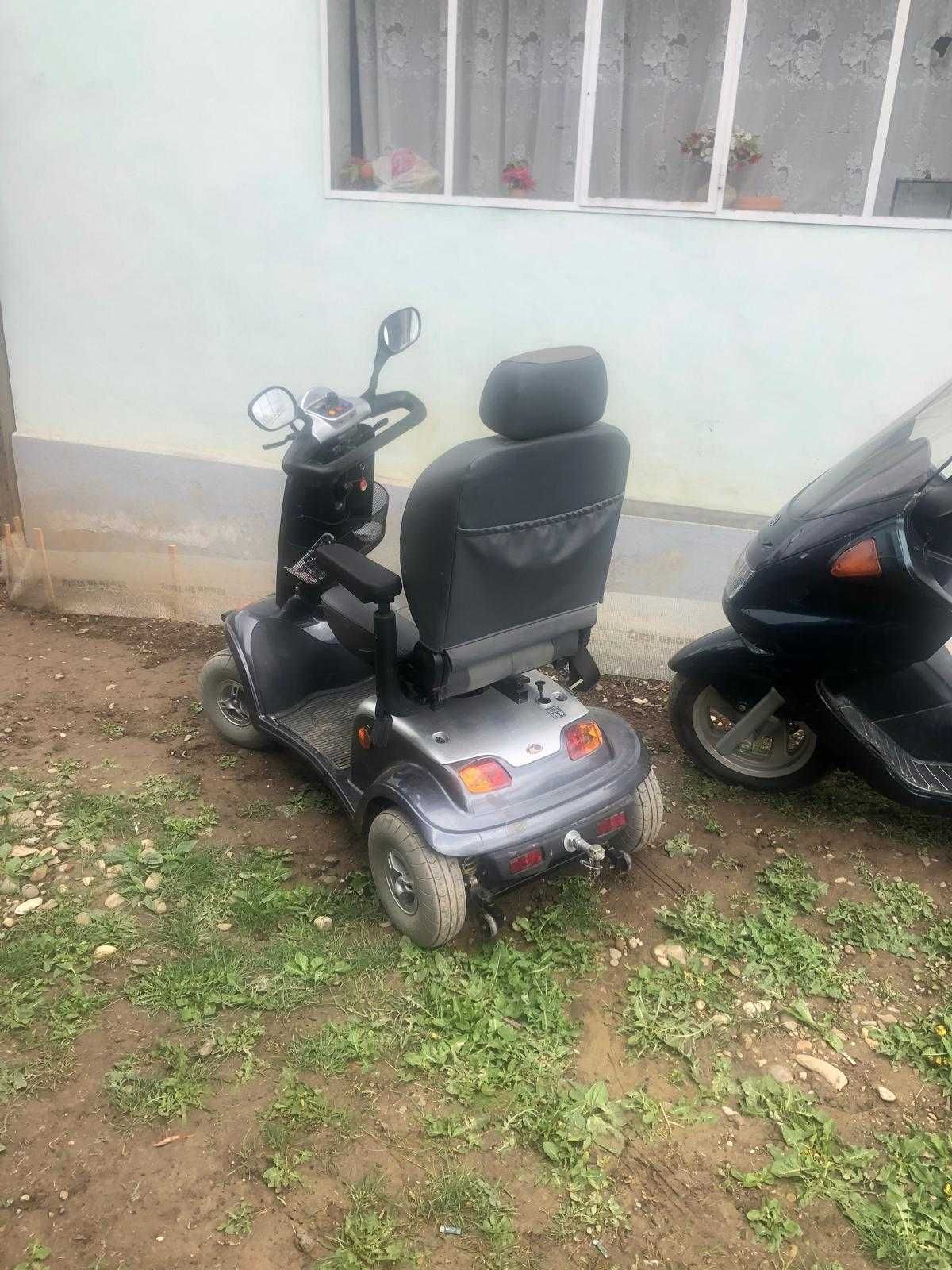 Scooter pentru bătrâni