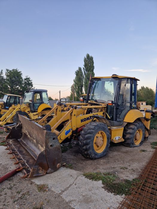Dezmembrez buldoexcavator Komatsu  WB93S-5