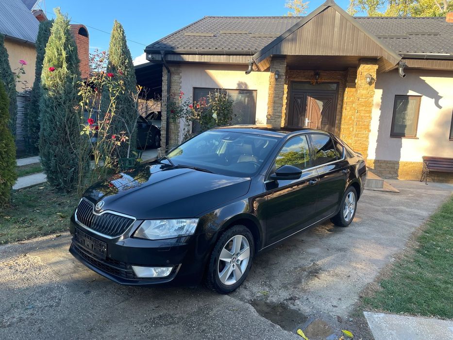 Skoda Octavia Skoda/Octavia/3/Line/Assist/Canton/Senz/Park/Navi/2.0/TDI/150/CP/2015/