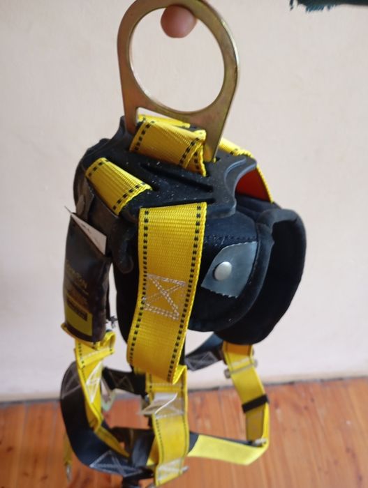 Професионален предпазен колан за работа на височина и строителство