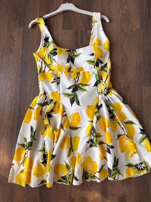 Рокля на лимони