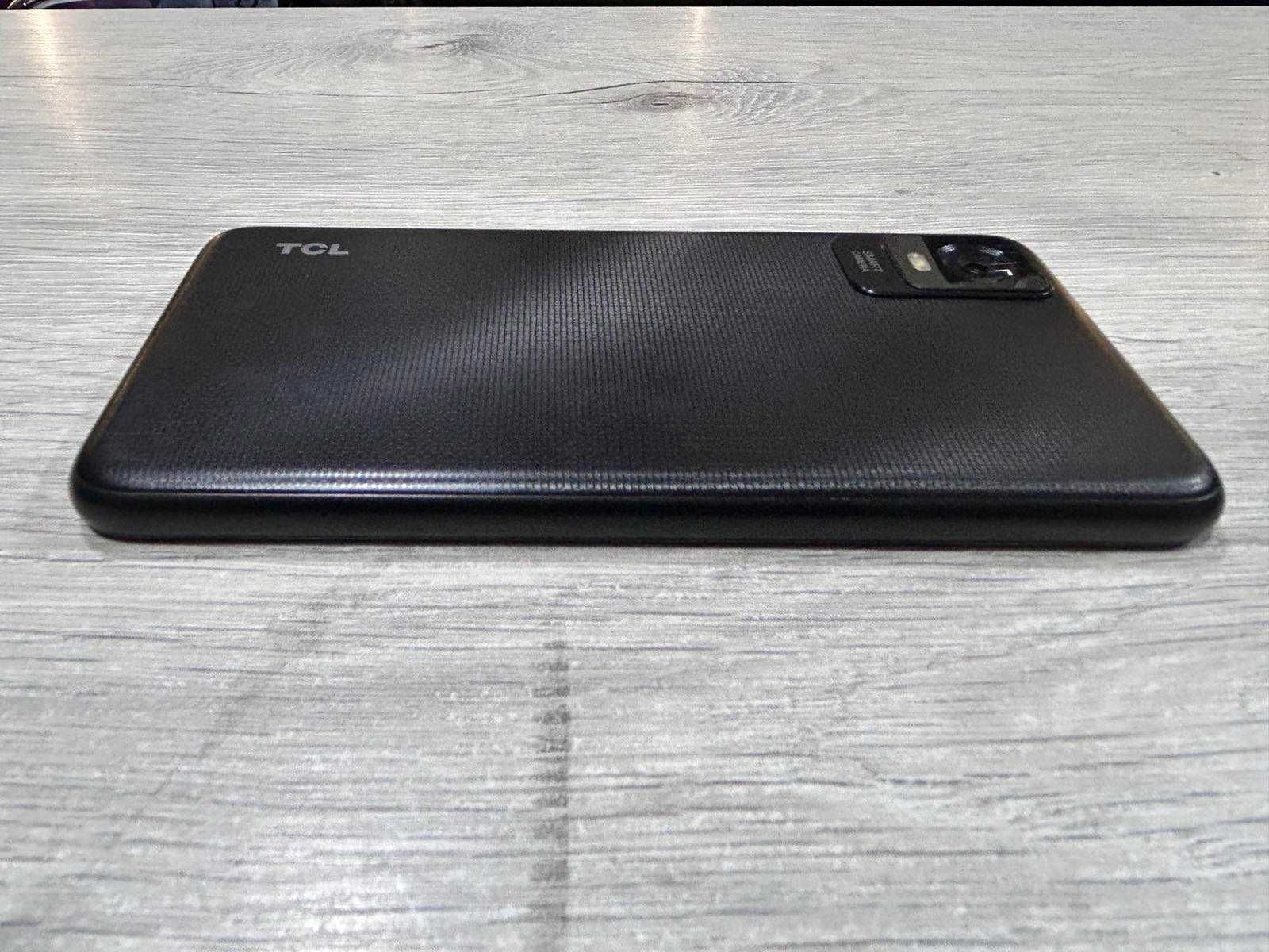TCL 403 32GB 2GB RAM Dual