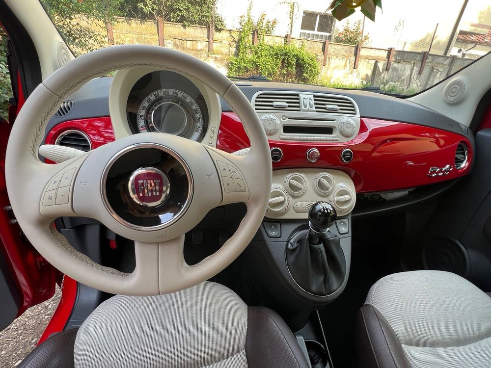 Vand Fiat 500 rosu decapotabil