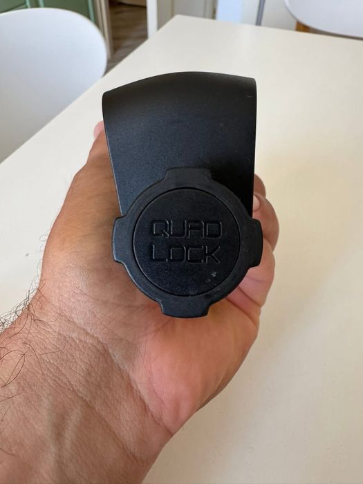 Suport fixare parbri auto Quad Lock