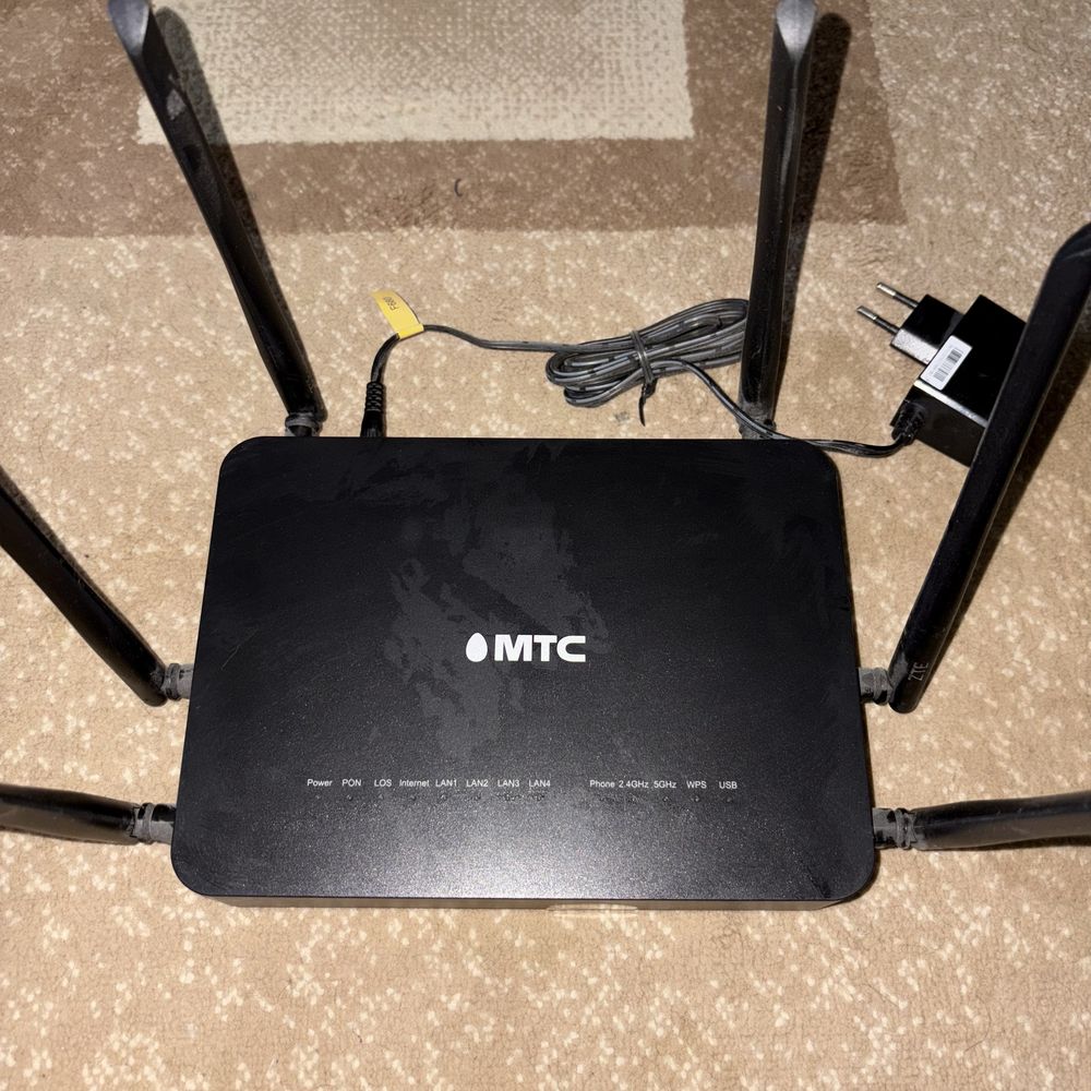 Роутер MTC ZTE (Wi-Fi 2.4GHz + 5GHz, 6 антенн)
