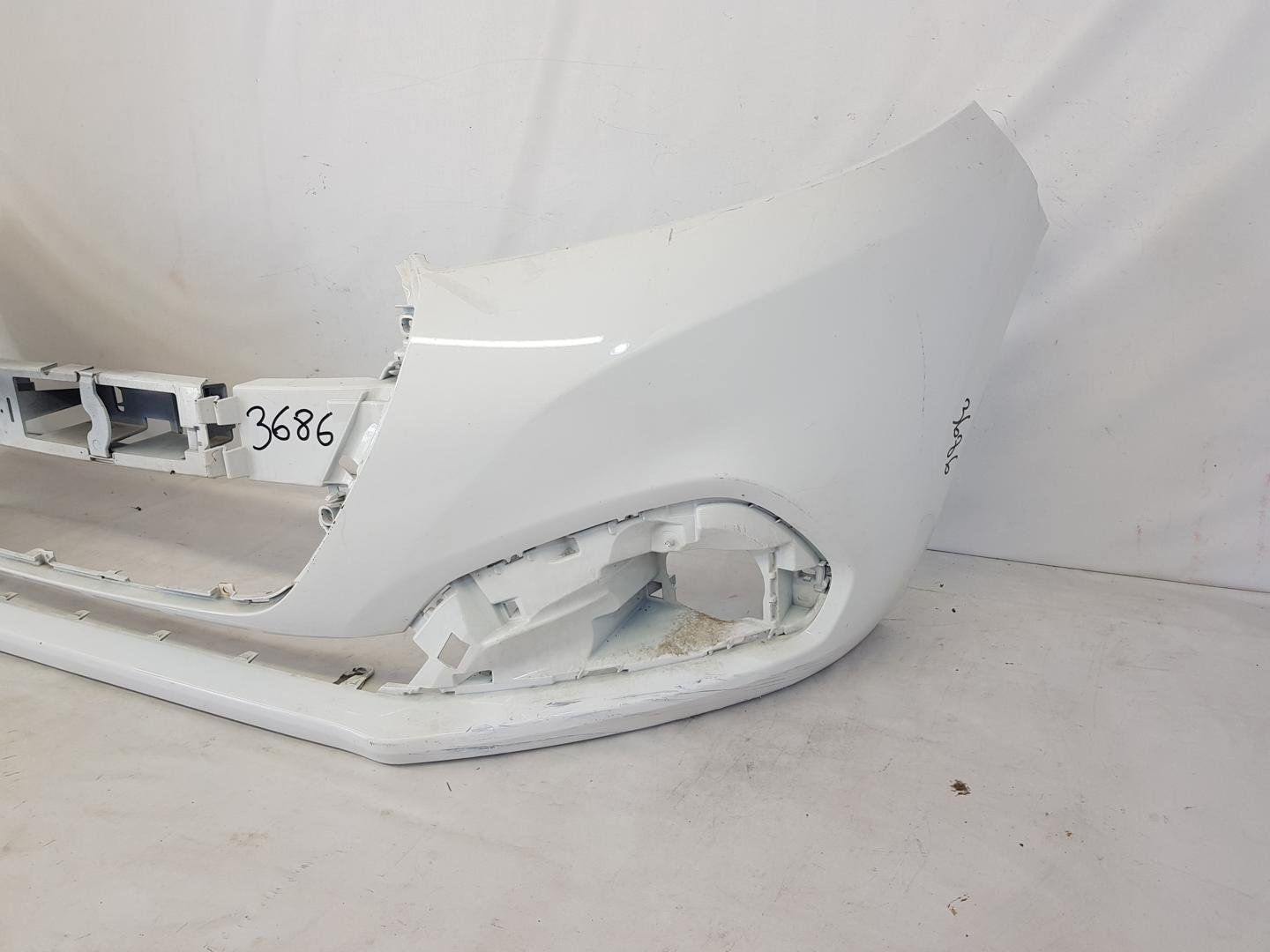 Bara fata Peugeot 208 facelift dupa 2015